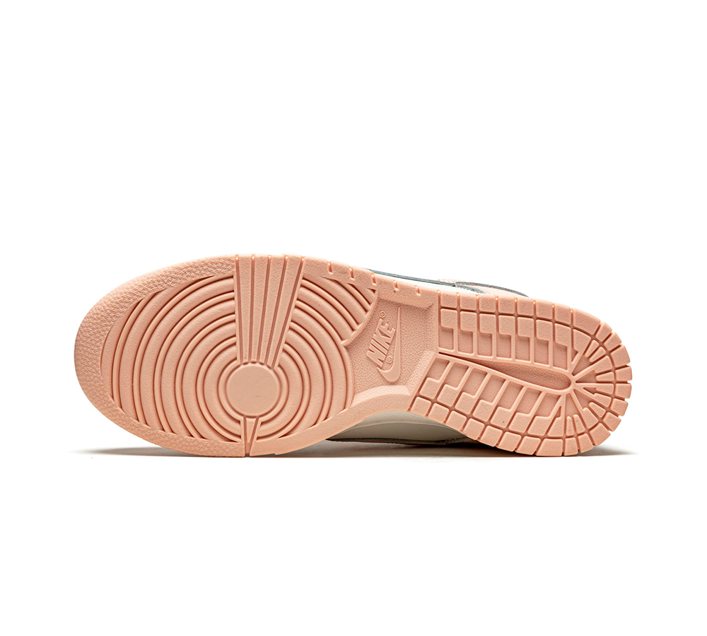 Nike Dunk Low - Orange Pearl
