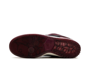 Nike SB Dunk Low - Riot Skateshop